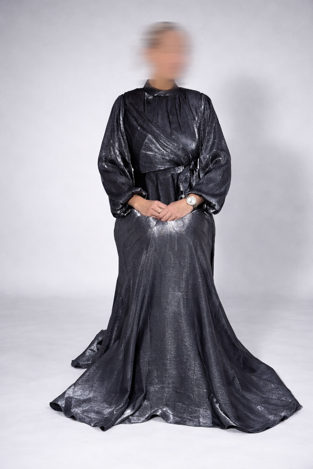 Robe Longue Élégance Satinée Grise– Elmastora