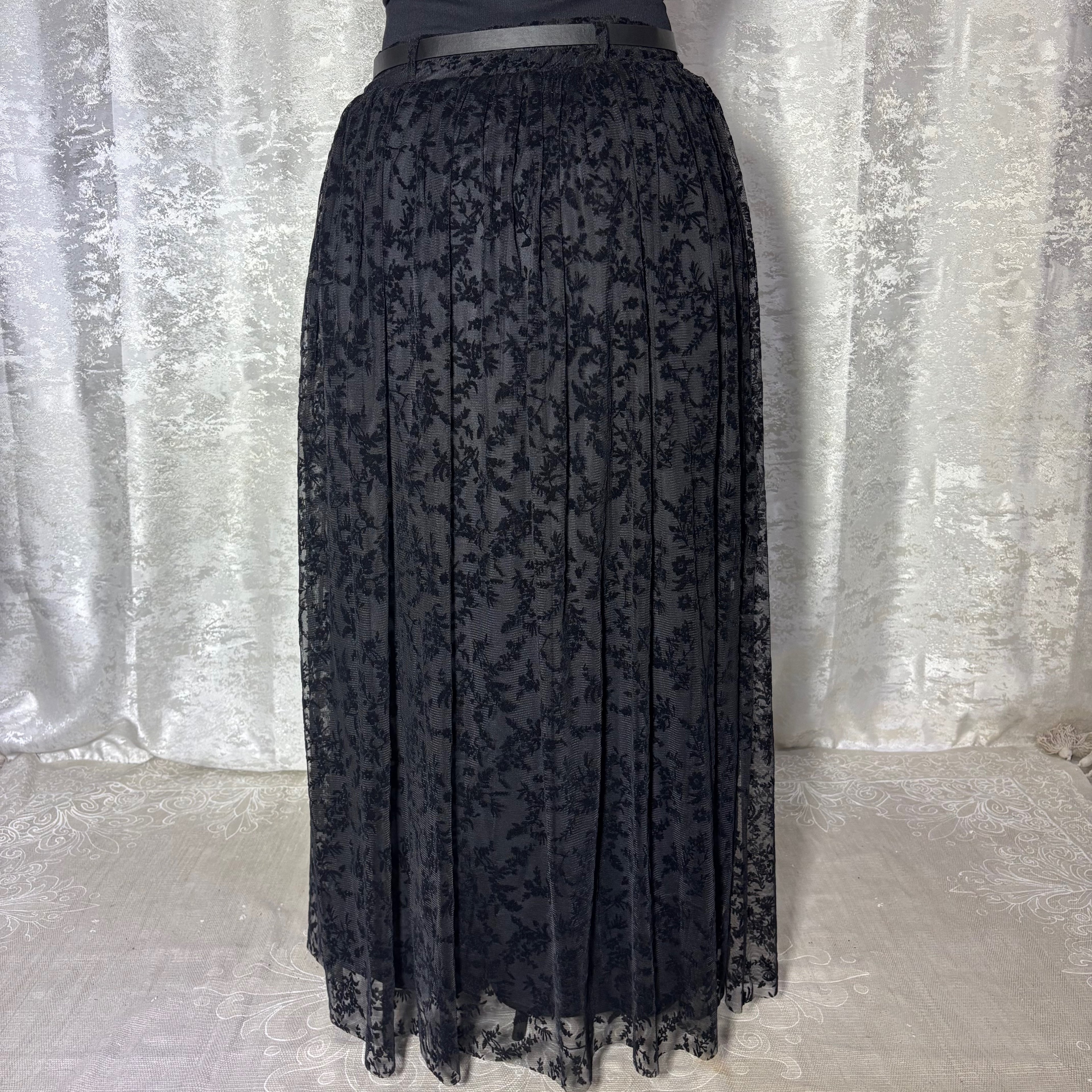 Jupe Noire Fleur ~ Elmastora