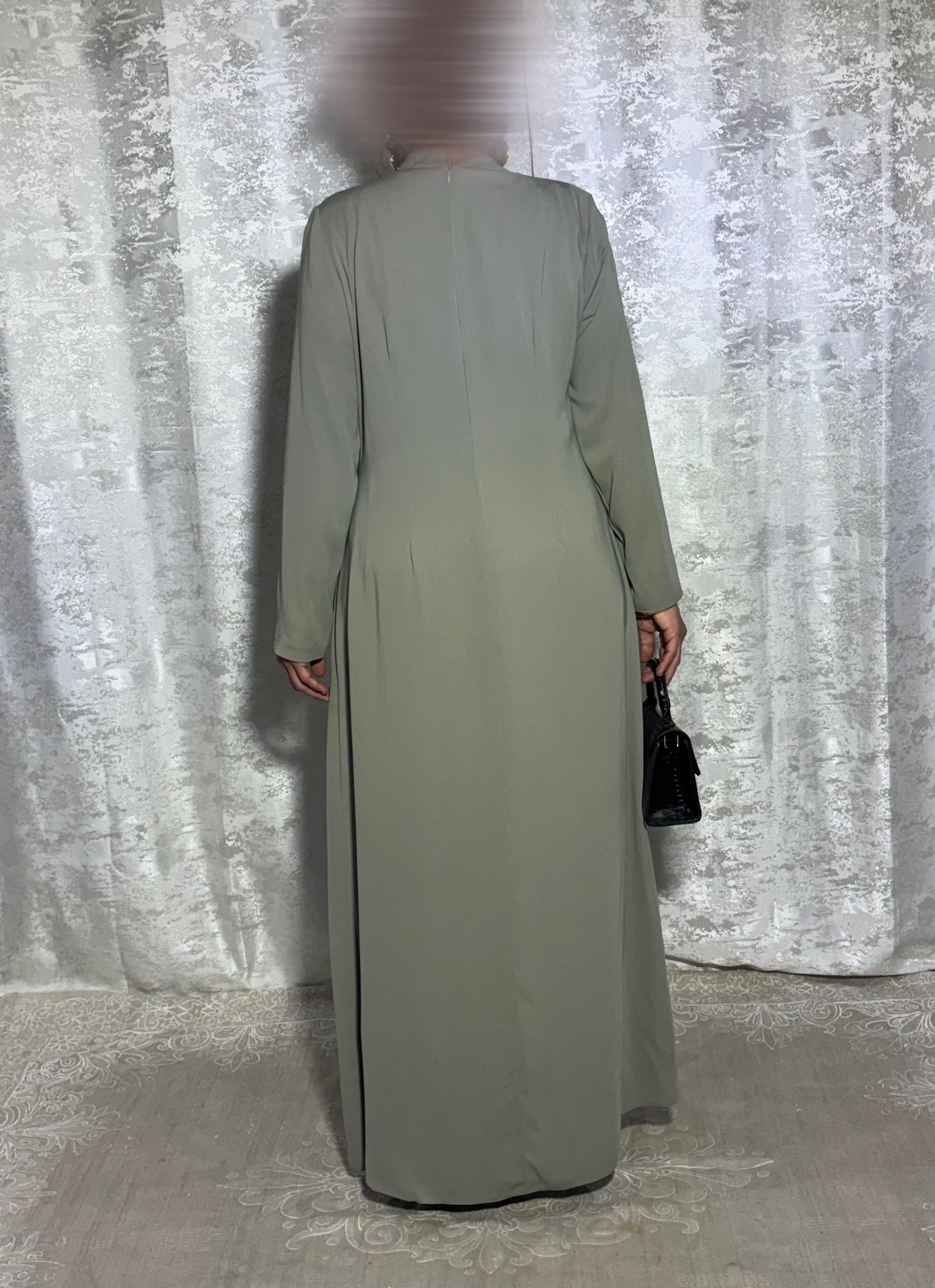 Robe longue drapée détail bijou - Elmastora