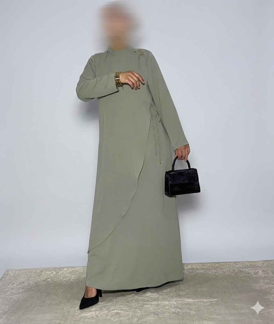 Robe longue drapée détail bijou - Elmastora